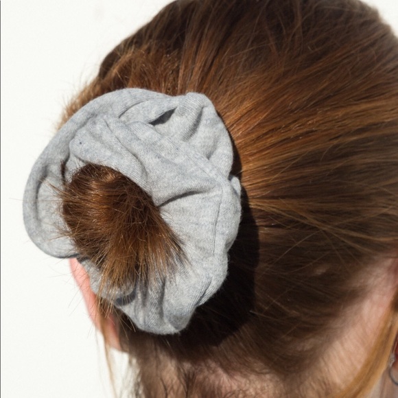 Brandy Melville grey scrunchie - Picture 2 of 3